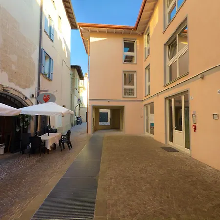 Iseo Lake 3-Bedroom Just 40 Meters From The Lake And 12 Meters From Piazza Garibaldi *