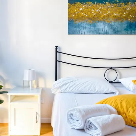 Apartment - - Free Wi-fi *
